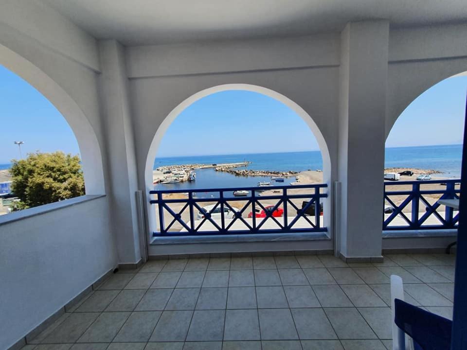 Rodothea And Adams On The Beach, Santorini Монолитос Экстерьер фото